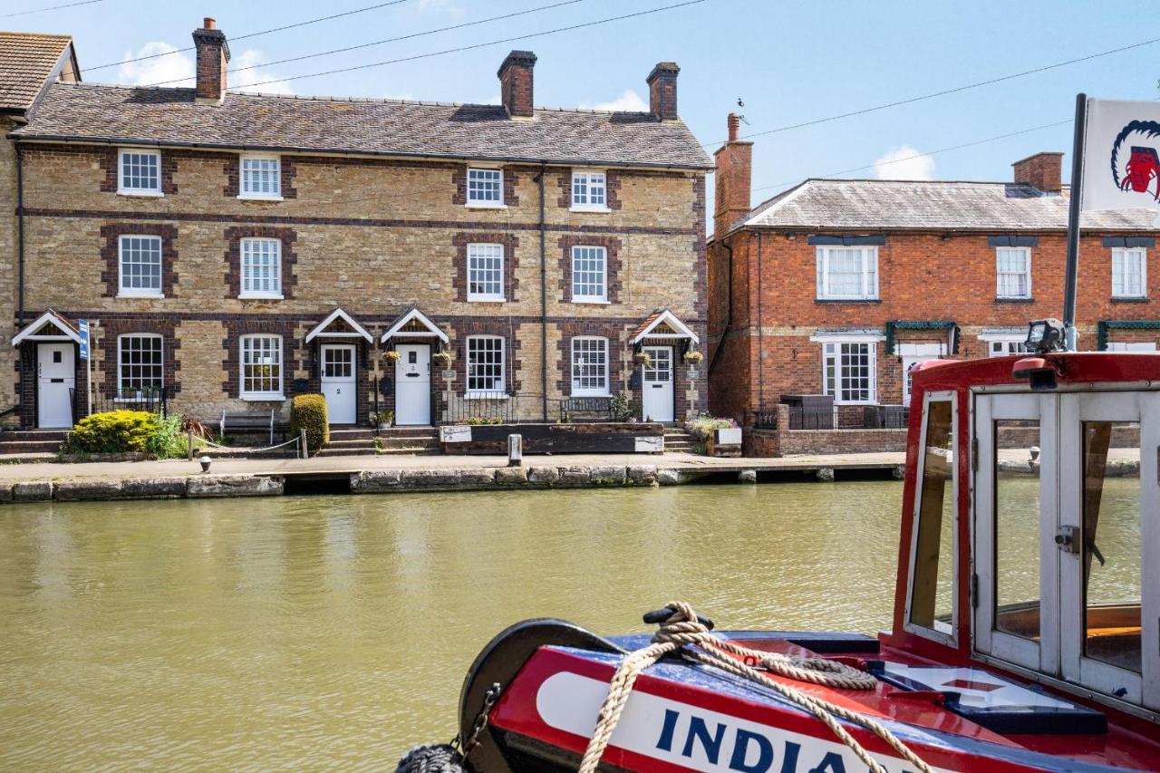 4 Canalside Cottages 토우세스터 외부 사진