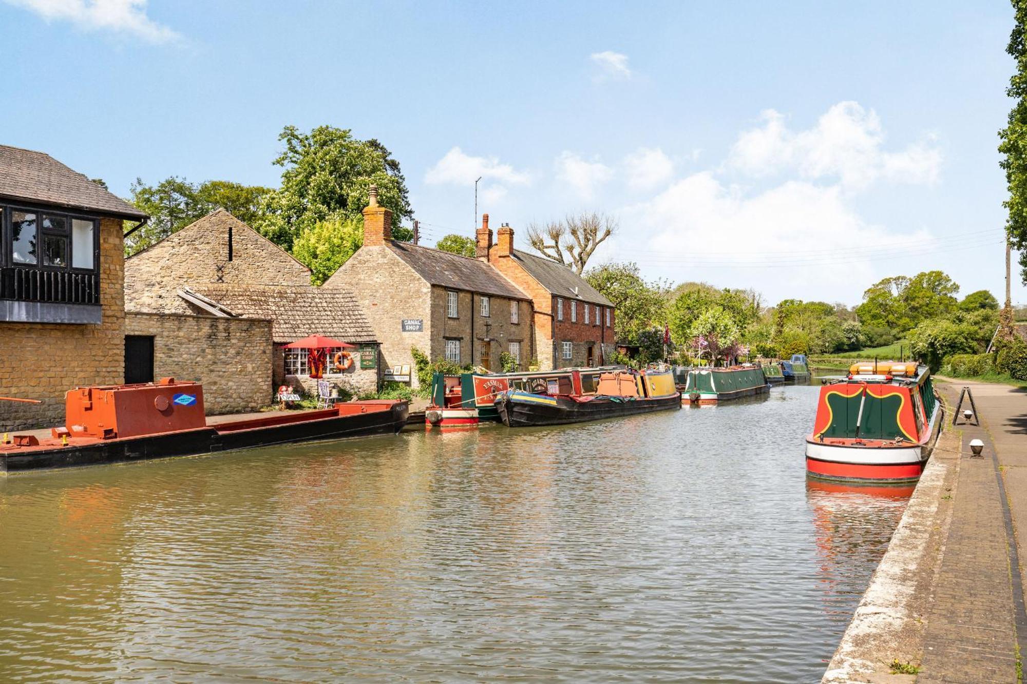 4 Canalside Cottages 토우세스터 외부 사진